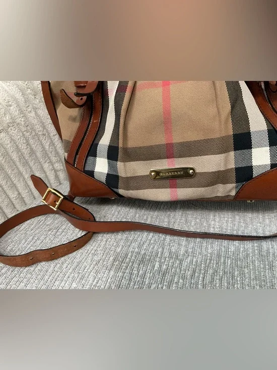 Burberry bags - Picture 5 of 16